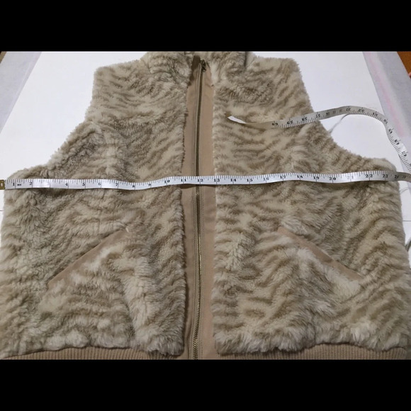 JOU JOU Faux Fur Animal Print Vest Size 2X - Picture 7 of 8